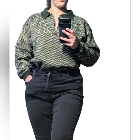 Point Zero Other - Vintage Men's Chevron Pattern Sweater - Black and Gray